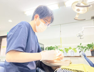 月島（中央区佃）の歯医者、佃2丁目歯科で、親の「むせ込み」を見逃さないで。誤嚥性肺炎のリスクを下げるための口腔ケア