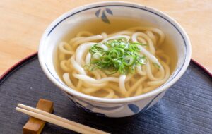 月島（中央区佃）の歯医者、佃2丁目歯科で、高齢家族の「食べこぼし」は口の筋力低下？ オーラルフレイルのチェックリストと対策を解説